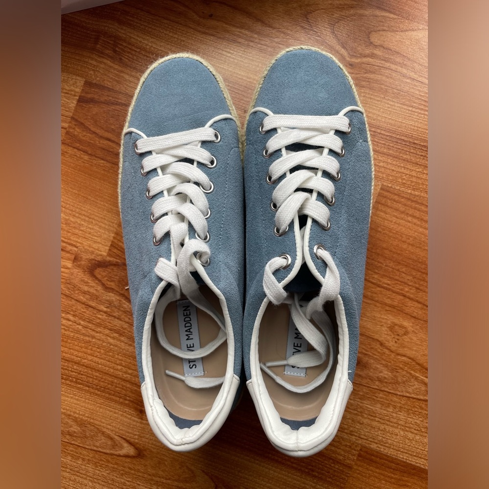 Steve Madden Rule Suede Low Top Sneakers
